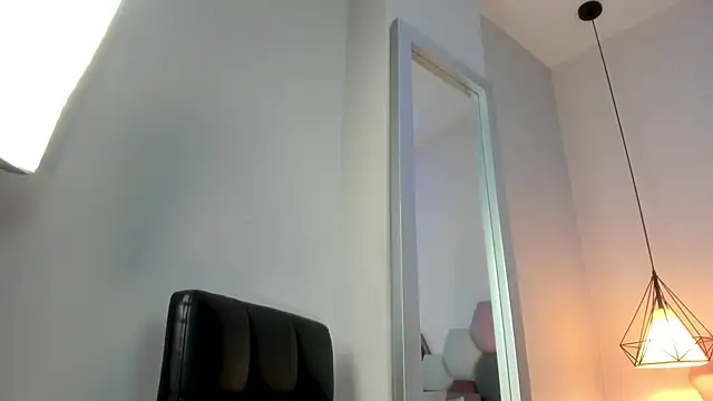 SabrinaWarrenn online show from March 10, 11:34 am