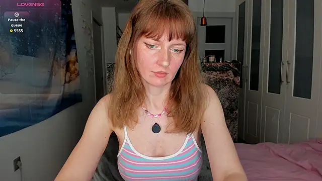 YourSexyNeighbour online show from January 15, 10:07 am