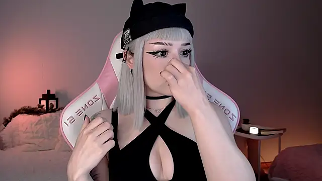 meowceline online show from January 9, 5:58 am