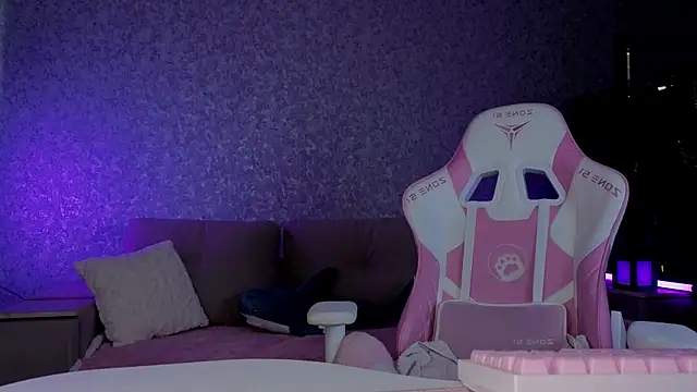 meowceline online show from March 31, 1:24 pm