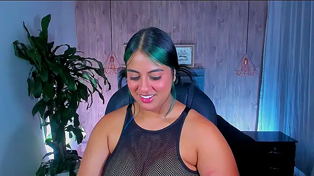 Snapshot of Xisu_ chatting on February 8, 6:43 am Xisu online show from February 8, 6:43 am