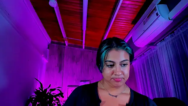 Snapshot of Xisu_ chatting on February 2, 3:54 am Xisu online show from February 2, 3:54 am