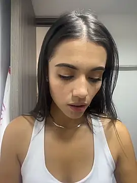 Nicole stonee online show from March 18, 8:32 pm