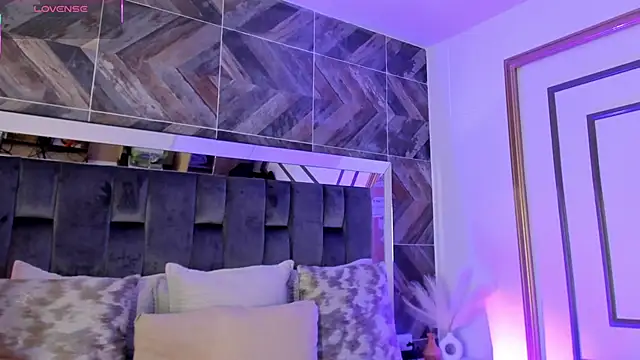 Snapshot of TaniaSmith1 chatting on November 24, 11:16 pm TaniaSmith1 online show from November 24, 11:16 pm