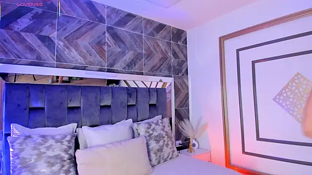 Snapshot of TaniaSmith1 chatting on November 21, 11:15 pm TaniaSmith1 online show from November 21, 11:15 pm