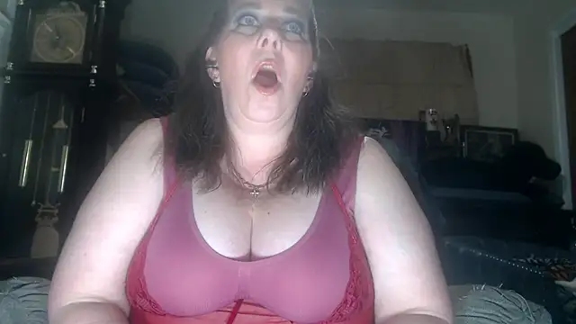 Snapshot of ladyscarlotta chatting on June 6, 10:04 pm ladyscarlotta online show from June 6, 10:04 pm