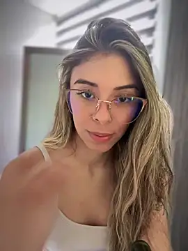 AmmyCollinsW online show from March 12, 7:47 pm