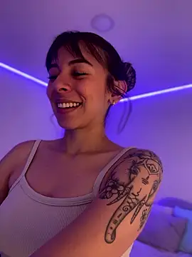 AmmyCollinsW online show from January 14, 10:46 pm