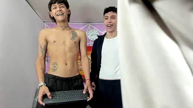 Fresahot2005 online show from January 31, 6:57 pm