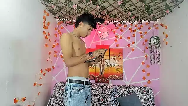 Fresahot2005 online show from November 25, 2:28 pm