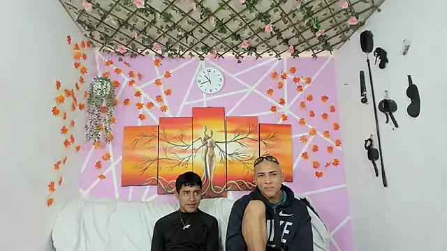 Fresahot2005 online show from March 11, 3:45 pm