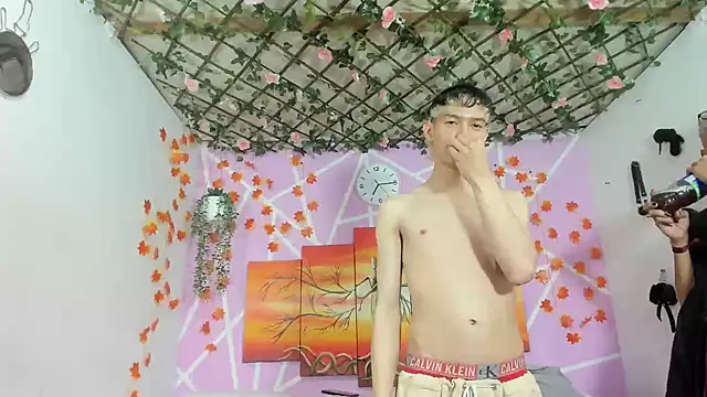 Fresahot2005 online show from March 10, 12:18 am