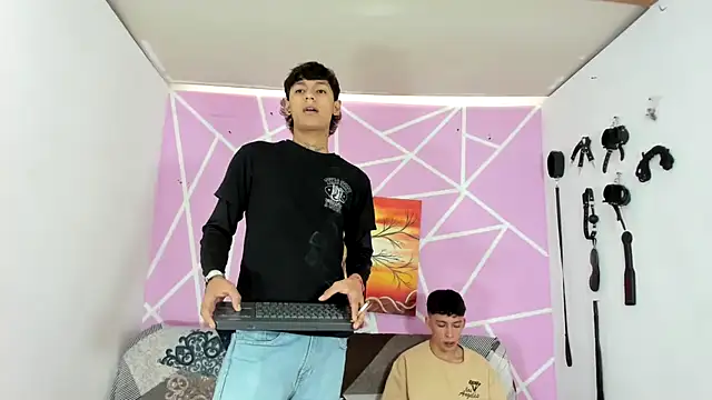 Fresahot2005 online show from January 27, 7:13 pm