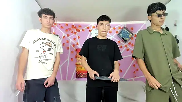 Fresahot2005 online show from February 10, 7:28 pm