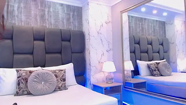 SophieWolkman online show from March 30, 12:06 pm