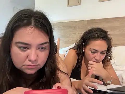 Snapshot of pili_placer chatting on November 25, 1:44 pm pili placer online show from November 25, 1:44 pm