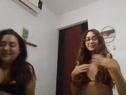 Snapshot of pili_placer chatting on February 23, 8:42 pm pili placer online show from February 23, 8:42 pm