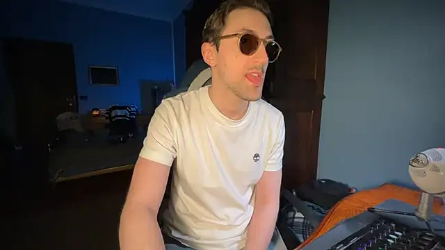 Snapshot of Stefisexy91 chatting on February 24, 9:52 pm Stefisexy91 online show from February 24, 9:52 pm