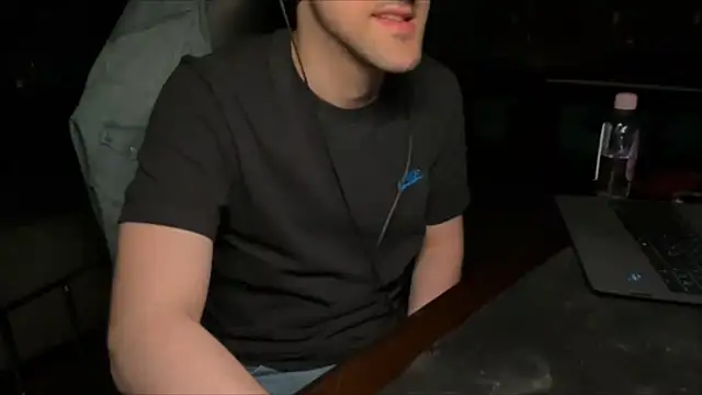 Stefisexy91 online show from April 10, 9:00 pm