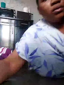 Snapshot of Bustyslave48 chatting on December 3, 1:17 pm Bustyslave48 online show from December 3, 1:17 pm