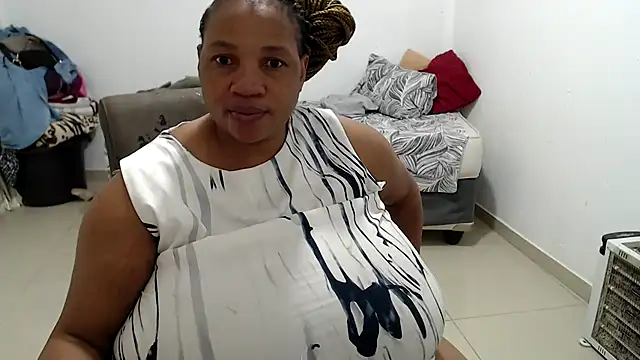 Snapshot of Bustyslave48 chatting on November 3, 11:30 pm Bustyslave48 online show from November 3, 11:30 pm