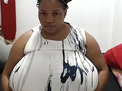 Snapshot of Bustyslave48 chatting on December 4, 3:16 am Bustyslave48 online show from December 4, 3:16 am