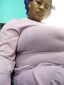 Snapshot of Bustyslave48 chatting on September 10, 10:25 am Bustyslave48 online show from September 10, 10:25 am