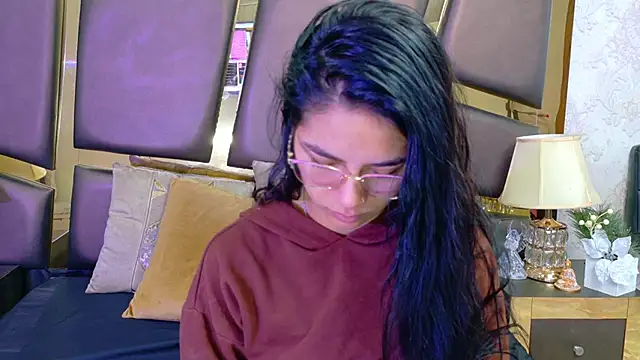 NicoleEsposito online show from February 21, 12:40 pm