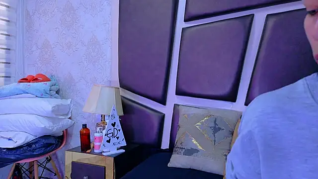 NicoleEsposito online show from June 2, 12:49 pm