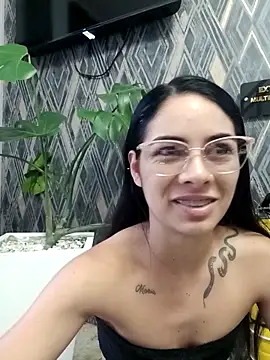 NicoleEsposito online show from February 28, 12:38 pm