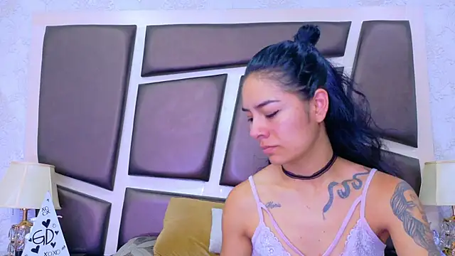 NicoleEsposito online show from May 7, 12:41 pm