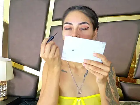 Snapshot of NicoleEsposito chatting on October 17, 1:13 pm NicoleEsposito online show from October 17, 1:13 pm