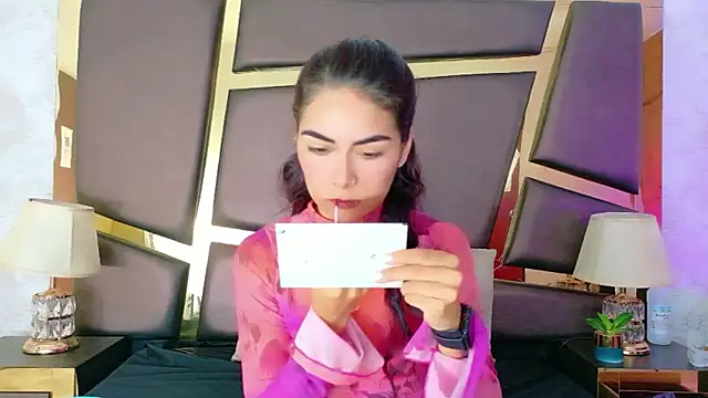 Snapshot of NicoleEsposito chatting on October 4, 12:39 pm NicoleEsposito online show from October 4, 12:39 pm