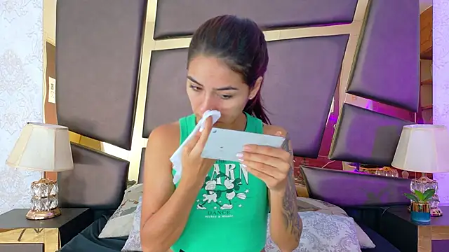 Snapshot of NicoleEsposito chatting on October 7, 12:50 pm NicoleEsposito online show from October 7, 12:50 pm