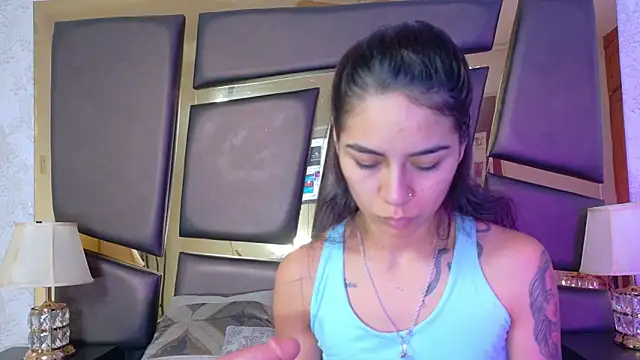 NicoleEsposito online show from November 18, 12:52 pm