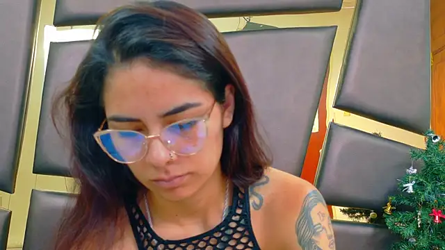 NicoleEsposito online show from December 18, 12:42 pm