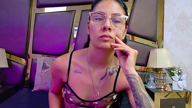 NicoleEsposito online show from February 20, 12:51 pm