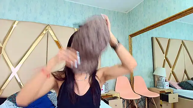 Snapshot of NicoleEsposito chatting on March 8, 10:22 am NicoleEsposito online show from March 8, 10:22 am