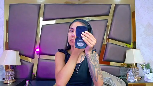 NicoleEsposito online show from February 14, 1:00 pm