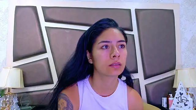 NicoleEsposito online show from April 27, 12:47 pm