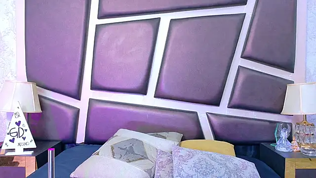 NicoleEsposito online show from May 27, 1:07 pm
