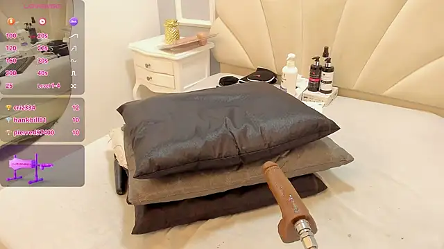 Maddyjohnsonn online show from December 15, 12:07 am