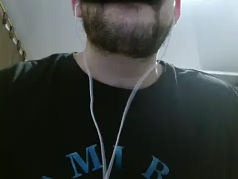Snapshot of camiloking1720 chatting on February 19, 6:32 pm camiloking1720 online show from February 19, 6:32 pm