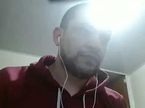 Snapshot of camiloking1720 chatting on February 27, 10:11 am camiloking1720 online show from February 27, 10:11 am