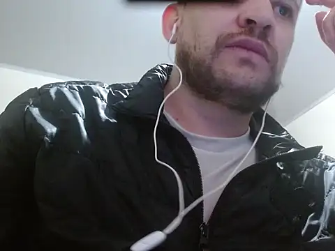 camiloking1720 online show from November 25, 8:09 pm