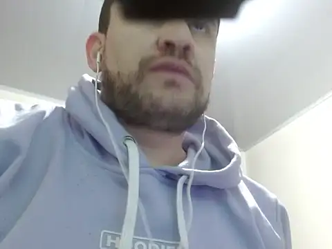 camiloking1720 online show from December 14, 10:37 pm