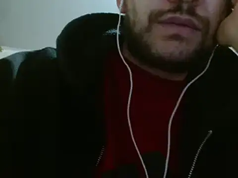 Snapshot of camiloking1720 chatting on February 9, 8:21 am camiloking1720 online show from February 9, 8:21 am