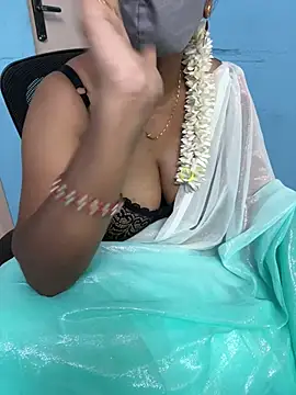 Snapshot of sajeetha chatting on June 24, 2:04 pm sajeetha online show from June 24, 2:04 pm