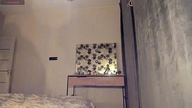 Selena Rase online show from February 9, 4:05 pm