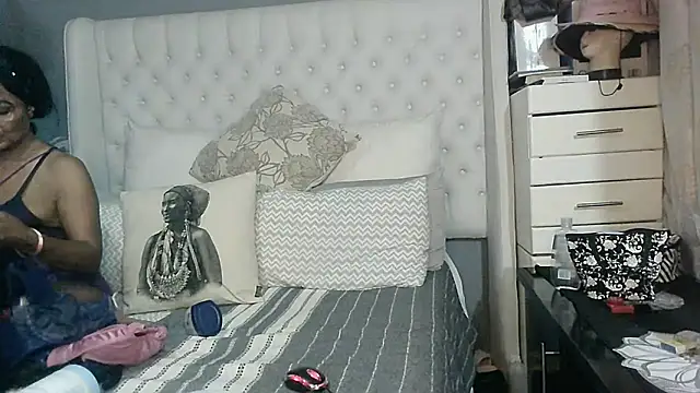 Carocurvy online show from November 2, 5:29 pm